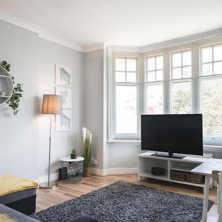 Luxury Apartment In Борнмут Экстерьер фото