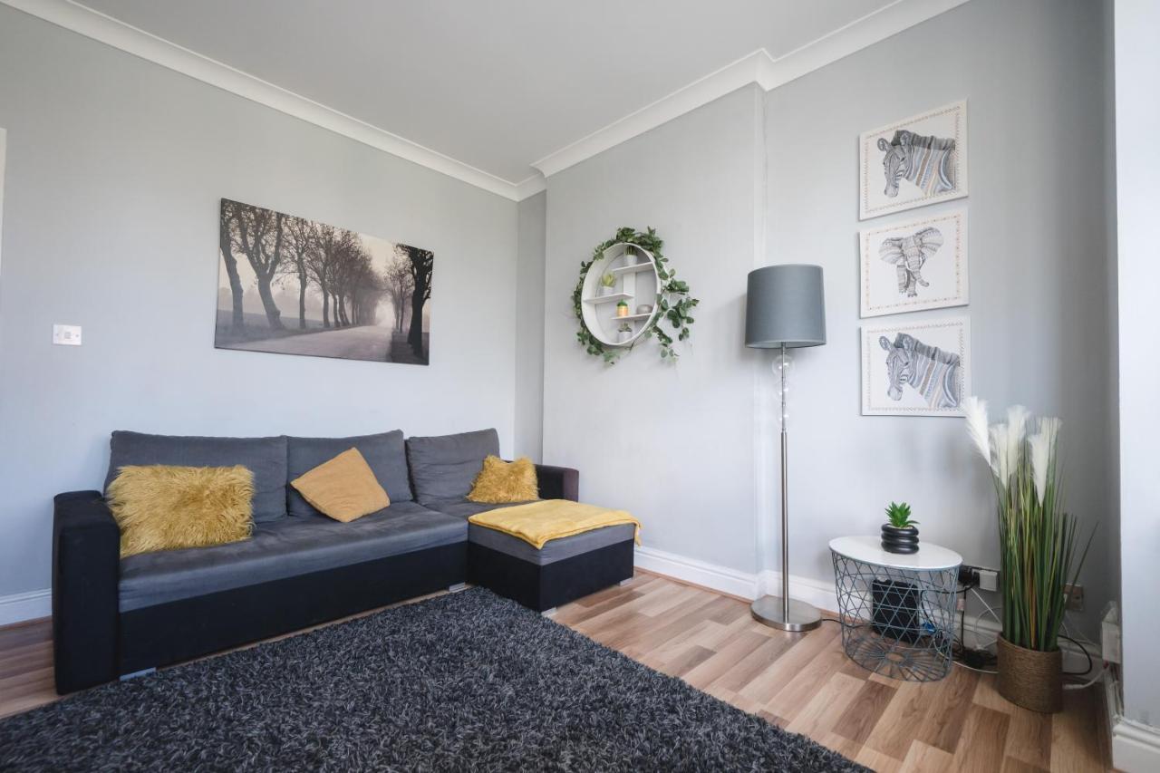 Luxury Apartment In Борнмут Экстерьер фото