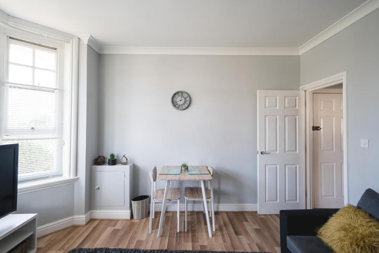 Luxury Apartment In Борнмут Экстерьер фото